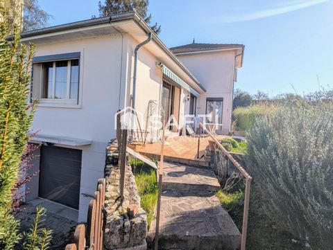 Située dans la charmante ville de Montluçon (secteur Rimard), cette propriété offre un cadre de vie paisible. Proche de toutes les commodités, elle bénéficie d'un accès facile aux commerces, écoles et transports en commun (bus et train). Cette maison...