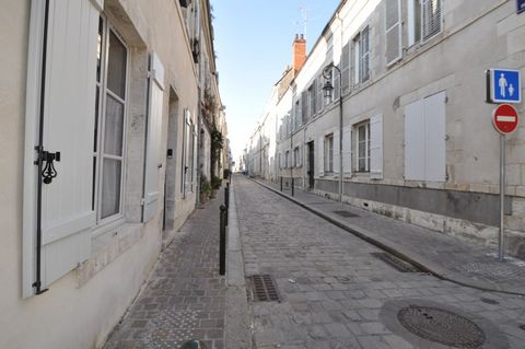 Appartement F2 à vendre au centre d'ORLEANS (45) dans une petite copropriété de 5 propriétaires