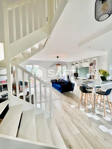 Maison moderne en R+1 pleine de charme avec garage