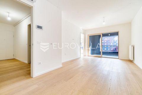 Zagreb, Črnomerec, three-bedroom apartment with a loggia NKP 91.22 m2 in a new building of 187 apartments, with a KONE elevator, in an excellent location.The apartment is located on the 4th floor and consists of an entrance hall, open space living ro...