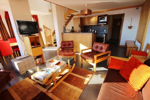 Residence Roc Belle Face, with lift, is located in Les Arcs 1600, 50 m of slopes (departure and return skis), 50 m from the new chairlift of Mont Blanc and at the foot of the arrival of the funicular of Bourg- Saint-Maurice in 7 minutes. It is 150 m ...