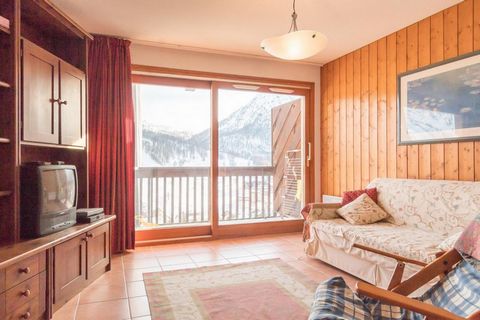 Residence Le Parthénon is located in the upper part of Montgenèvre ski resort. It is a 4-floor property with a lift to be found 600 meters from resort center, 800 meters from the ski slopes and ski school, and 600 meters from the bus station. You'll ...