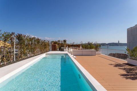 Welcome to 24 de julho Penthouse - The 4-bedroom penthouse, with 238sqm, a 39 sqm of balcony and a rooftop terrace of 146sqm is one of the best in the development, it benefits from all the luxury of spa service and a fully equipped gym, internal swim...