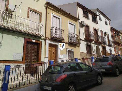 Exclusive to us. This traditional well presented, ready to move into, 3 to 4 bedroom townhouse is located in the heart of the popular town of Rute in the Cordoba province of Andalucia, Spain. The property is within walking distance to all the ameniti...