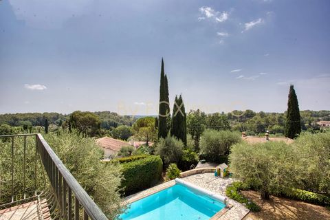Welcome to the Côte d'Azur, where comfort and elegance meet tranquillity. IN CO-EXCLUSIVITY We present an exceptional detached villa that will delight customers looking for a true haven of peace. Located in the commune of Le Rouret, just a short dist...