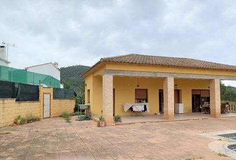 Villa for sale in lOlleria Very good view of the mountains Construction on one floor with a large pergola plus digging Living room with large windows and closed fireplace Kitchen with wooden furniture and sofa Marble on both sides with bathroom Gener...
