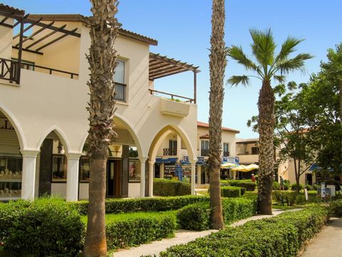 Positioned within the bustling tourist hub of Kato Paphos, the shop forms an integral part of the shopping center within a renowned development. Its prime location offers a remarkable advantage, as it overlooks the majestic sea and resides in close p...