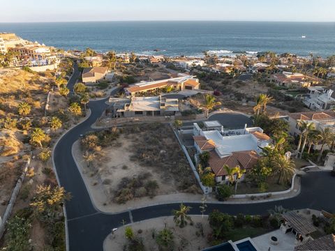 Lot 313 at Las Residencias, Punta Ballena, is a 1,216 square meter plot situated on a corner and at the highest point of the block, ensuring ocean views. This lot is ideal for the easy construction of your dream residence, whether it be a one or two-...