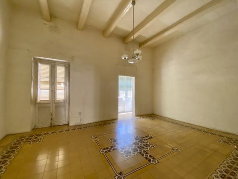 A rare to find charming unconverted Townhouse having high ceilings traditional Maltese tiles and an arched terrace overlooking the garden located on a beautiful square in this sought after and peaceful historic village. The property once renovated wi...