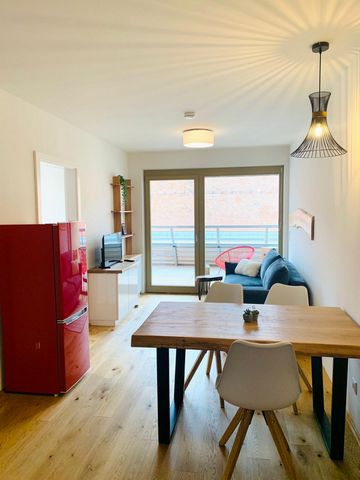 WELCOME TO THE CENTER OF GRAZ! The new built apartment is located in the west side of the center of Graz. The apartment is just 5 minutes walk away from the famous town (Hauptplatz) hall square, also the Kunsthaus, the Murinsel. There is also very go...