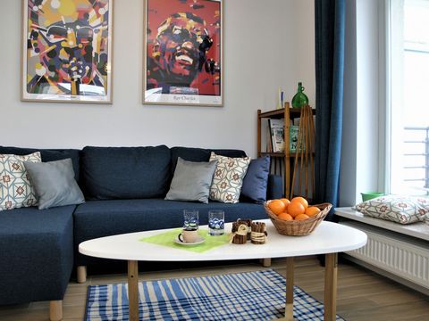 Hello digital nomads! This is a place where you can comfortably spend the next weeks or months of your journey. Spacious, bright apartment in an intimate modern building by the Metro Plocka station. It consists of a bedroom, a living room with kitche...