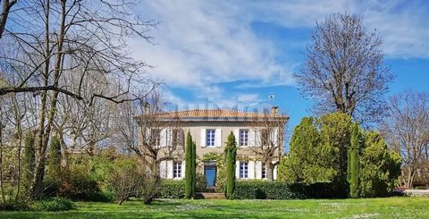 ref451ON: Located in the south of Lyon, less than an hour from the centre, less than 15 minutes from the motorway, this charming property consists of an imposing mansion of approximately 320 m² of living space offering 7 bedrooms and a farmhouse reno...