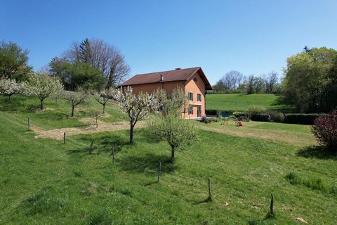 YARNS - EXCLUSIVE On a plot of land of approximately 1,500 m2, in a quiet area, very beautiful farmhouse classified as a remarkable building with a total surface area of 256.45 m² including 142.17 m² of living space, for sale. Expansion options: In R...