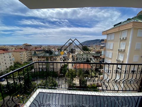 LUXURIOUS VIEW OF ALANYA CASTLE! 3 BEDROOM APARTMENT IN THE CENTER OF ALANYA FOR SALE! We are located in the heart of Alanya, not far from the famous port and castle, only 700 meters away from the public beach. The center of Alanya is especially popu...