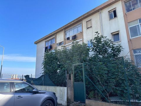 Description 2 bedroom apartment with patio in Camarate • Located on the ground floor of an urban building on Rua Gago Coutinho, Bairro de São Francisco in Camarate. • Generous area of 66.3m². • It has two bedrooms and a bathroom. • Patio: 93m² Advant...