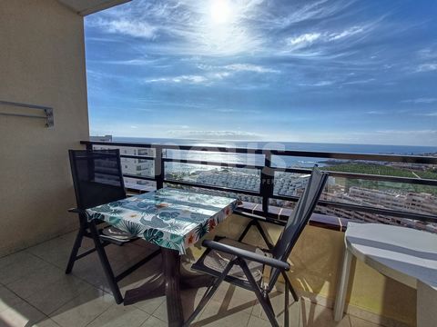 Reference: 04091. Discover this real estate gem in the Club Paraíso building! Located on the top floor, this dream penthouse offers you stunning views. With a privileged location, this property is a unique opportunity that you will not want to miss. ...