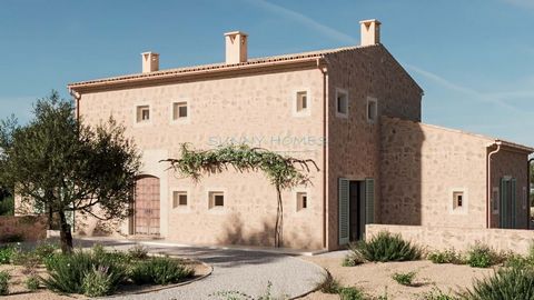 Este nuevo edificio de estilo clásico cerca de Campos, en el sur de la isla de Mallorca, ofrece un ambiente mediterráneo. La atractiva casa unifamiliar impresiona por su arquitectura típica con elementos de piedra natural, grandes ventanales y techos...