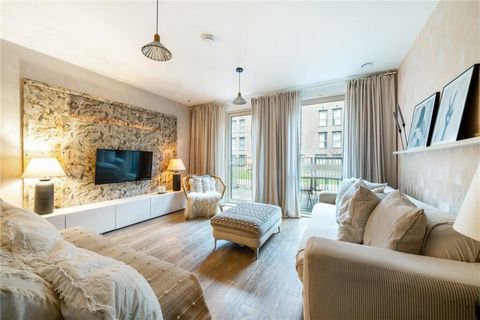 Luxury 4 Bed Townhouse For Sale In London UK Esales Property ID: es5554121 Property Location 4 cantwell house 3-13 shipbuilding way London E13 9GL Price in UK pounds £665,000 Property Details Your Urban Oasis Awaits: Modern Townhouse in Sought-After ...