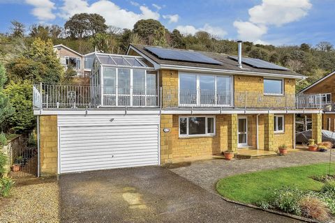 This stunning, inverted property has been specifically designed for optimal enjoyment of the spectacular sea views across the English Channel and is in a prime position on the outskirts of the historic seaside town of Ventnor.   The ground floor comp...