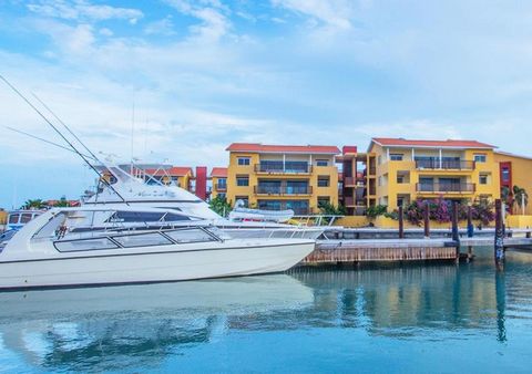 La Palapa Beach Resort is een charmante, intieme gated community met 46 appartementen aan zee. Compleet met een strand, haven, zwembad, terras, wachthuis en parkeerplaats, biedt het een veilige en rustige omgeving. Het ligt op een pittoresk schiereil...