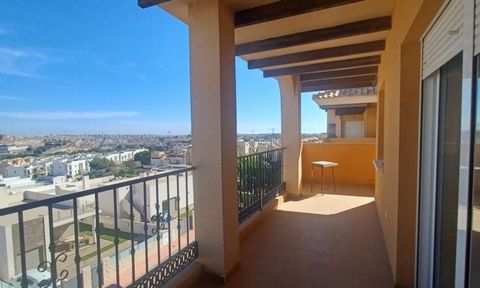 SPACIOUS PENTHOUSE WITH TERRACE AND PRIVATE SOLARIUM WITH VIEWS AND POOL EASY POSSIBILITY TO EXPAND TO 3 BEDROOMS Located in a quiet residential area, next to a protected green area, 1 km from Services, such as Bus Stop, Supermarkets such as ALDI, Co...