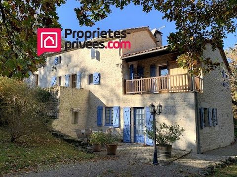 46 170 - Castelnau-Montratier - Cahors 20 minutes away. Charm, natural surroundings and quality services characterize this beautiful real estate complex composed of two renovated stone houses. More than 200 m² of living space, 9 rooms, 5 bedrooms in ...