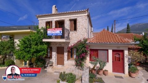 For sale, a traditional stone maisonette with an area of 132 sq.m. on 2 levels, built on a plot of 112.30 sq.m. located in the town of Didyma, southeast of the prefecture of Argolis, in the municipality of Ermionida, 8 km north of Kranidi and only 5 ...