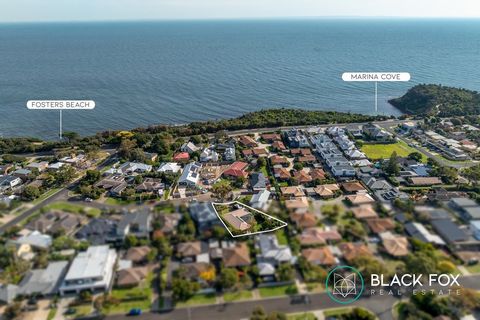 EXPRESSIONS OF INTEREST - SALE BY CLOSING DATE: ALL OFFERS SUBMITTED BY 31ST MAY 2024 * (IF NOT SOLD PRIOR) Owning a coveted beachside position within a tightly held court metres from the bay, this renovated single-level family treasure, wonderfully ...