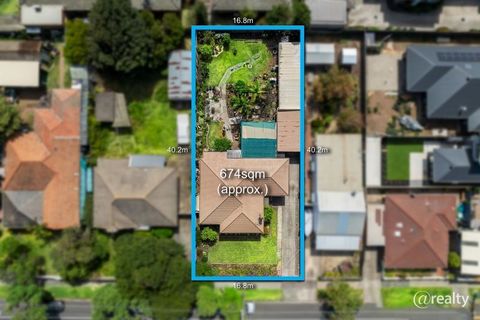 Welcome to 75 Blyth Street Altona - a rare PRIME development opportunity on 674sqm (approx) of residential land sitting in an unbeatable Altona location just meters from Pier Street and Altona Beach. This 2-bedroom residence is ready for development ...