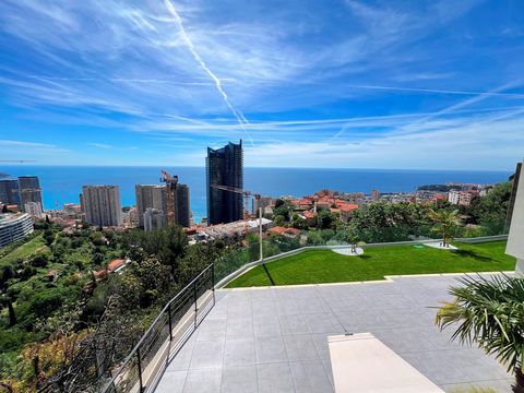 Overlooking the beautiful Mediterranean sea this contemporary villa offer you 200sqm living area, Life on the country side but close to Monaco, shops, buses and schools. This haven for History lovers is located within walking distance to Monaco and j...