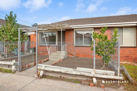 Well located in a sought-after pocket of Dallas, this lovingly maintained villa has all the right ingredients to deliver a lifestyle of comfort and convenience for downsizers, budget buyers, first home buyers and the investor. Property summary: Singl...