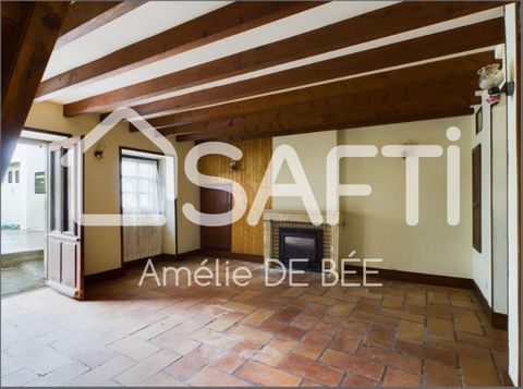 Ensemble d'Une Maison, Deux appartements, un garage centre historique de laleu La Rochelle.