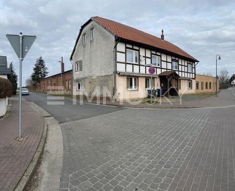 Welcome to this versatile commercial property and residential building in Peine Dungelbeck, which offers an attractive combination of residential and commercial premises. With a generous living area of 1111m2 and a plot area of 1836m2, this property ...
