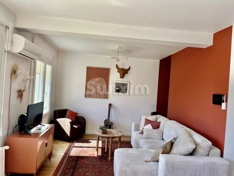 Ref /67900FC-Near the town center of Montélimar, renovated T3 apartment. Large living room opening onto a balcony, open fitted kitchen, pantry-laundry room. For the sleeping area, 2 large bedrooms with dressing room and shower room. Gas heating and a...