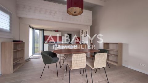 10 minutes by bike from the city center, come and put down your suitcases or expand this contemporary house with the following assets: - Pretty and bright living room without any vis-à-vis - a bedroom and shower room on the ground floor - a mezzanine...