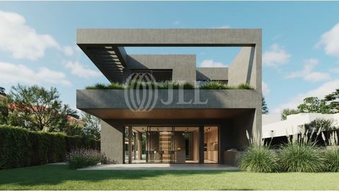 Urban lot with 836 sqm, with a project for the construction of a 4-bedroom villa, three floors, two of which are above ground, with a swimming pool, in Costa da Guia, Cascais. The project is signed by a renowned international architecture and interio...