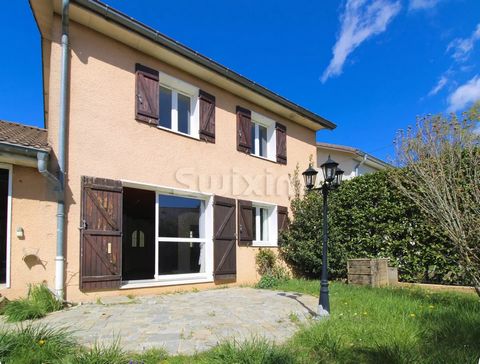 Ref. 964JB: Divonne-les-Bains, in a quiet and discreet place, you will be charmed by this pretty 4-room semi-detached house of 93m2 built in 1985 on a plot of 202m2 and on 2 levels. It is composed of an entrance, a kitchen, a living/dining room with ...