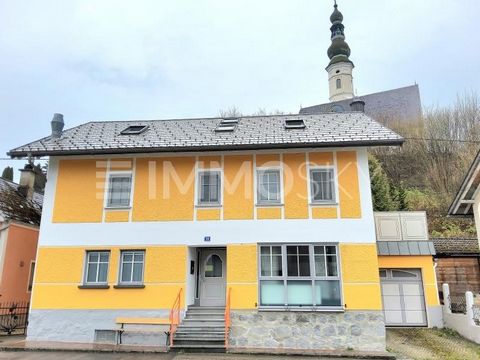 Top residential-commercial property - close to the thermal center! Residential-commercial property in the Innviertel with office, commercial space, apartment and 4 guest rooms in the heart of a tourist resort with a truly fantastic view of Bavaria. I...