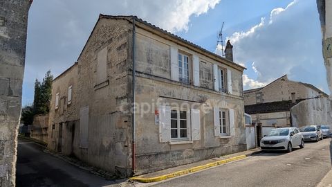 Dpt Charente (16), à vendre SEGONZAC maison 130 m² avec dépendance