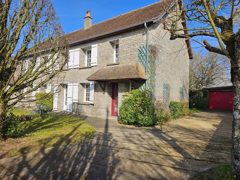 Ensemble de 2 maisons en pierre sur 1700m² de terrain