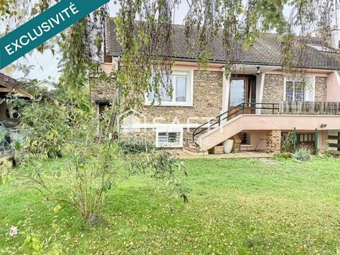 Maison T4 - 70 m2 - 3 chambres - terrain 567 m2 - combles aménageables avec entrée indépendante par l'extérieure idéal profession liberale