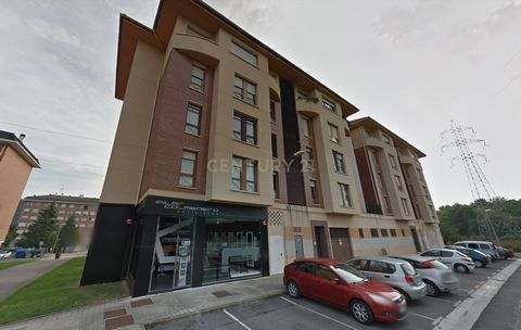 ¿Quieres comprar un local comercial en Abadiño? Excelente oportunidad de adquirir en propiedad este local comercial en bruto con una superficie de 70,46 m² ubicado en la localidad de Abadiño, provincia de Vizcaya. Dispone de buenos accesos y está bie...