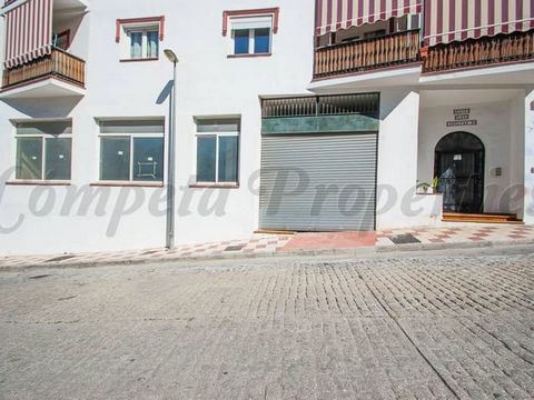 This business property is situated in the charming village of Cómpeta. There are several parking areas. It is only a few minutes walking to the main square. The property provides aprox 190m2, It would be ideal to convert it into a shop, office, etc. ...