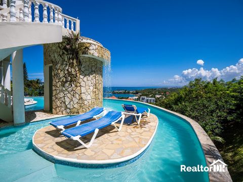 Paradise Found in The Hills of Puerto Plata! Built on one of the highest points in Cofresí, Puerto Plata (in Spanish: 'Los Altos de Cofresí') is this stunning, turnkey villa with endless, breathtaking views... get ready to be amazed! This property bo...