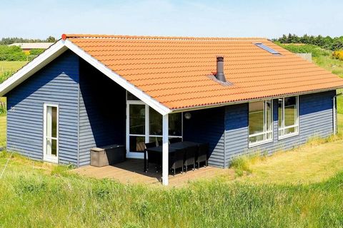 Holiday cottage located at the southern end of Nissum Fjord close to both the North Sea and the fjord. Bathroom with underfloor heating and 2-persons whirlpool, washer and dryer. The kitchen has i.a. dish washer. Living room with i.a. DVD player. Bri...