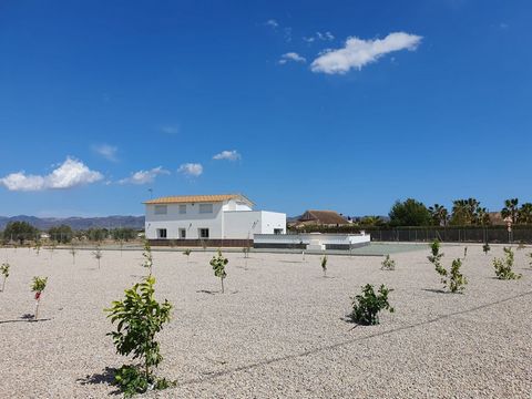 With its original exterior walls Total plot of 4.500 m2, (3.500m2 totally fenced, garden with gravel and trees plus a separate plot of 1.000m2 with olive trees). With high qualities. Very bright. LED lighting. Stoneware floor, PVC carpentry with doub...