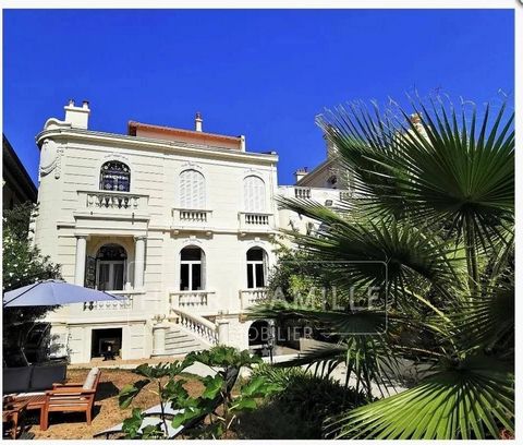 Superb property renovated in the rules of the art with generous volumes. Ideal location close to absolutely everything (150m from rue d'Antibes and Croisette) Perfect for family, second home (easy seasonal rental) and even medical office, notarial of...