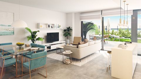 LOVE THE SEAFRONT IN TORREMOLINOS. This new residential development is on the PROMENADE OF TORREMOLINOS, only 15 minutes from Malaga City. Spacious interiors with modern open designs are sought after by all LOVERS OF SEAFRONT LIVING. With air conditi...