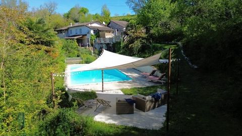 This 3 bed stone house is located on an elevated position at the end of a private lane with fantastic south west facing views, 15 mins from Lauzerte with a large heated swimming pool, lots of terraces and 2,31 hectares of land and woodland.   It's a ...