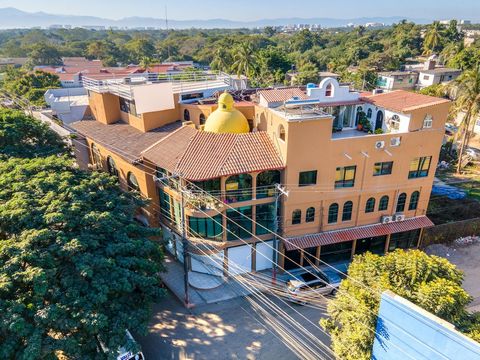 About 302 Sur Riveria Nayarit Blvd Edificofelix This building is absolutely awesome. Currently configured as 17 bedrooms 20 bathrooms 3 commercial units roof top terrace and grand kitchen dining area. This could be a Hostel Hotel Retirement Home or s...